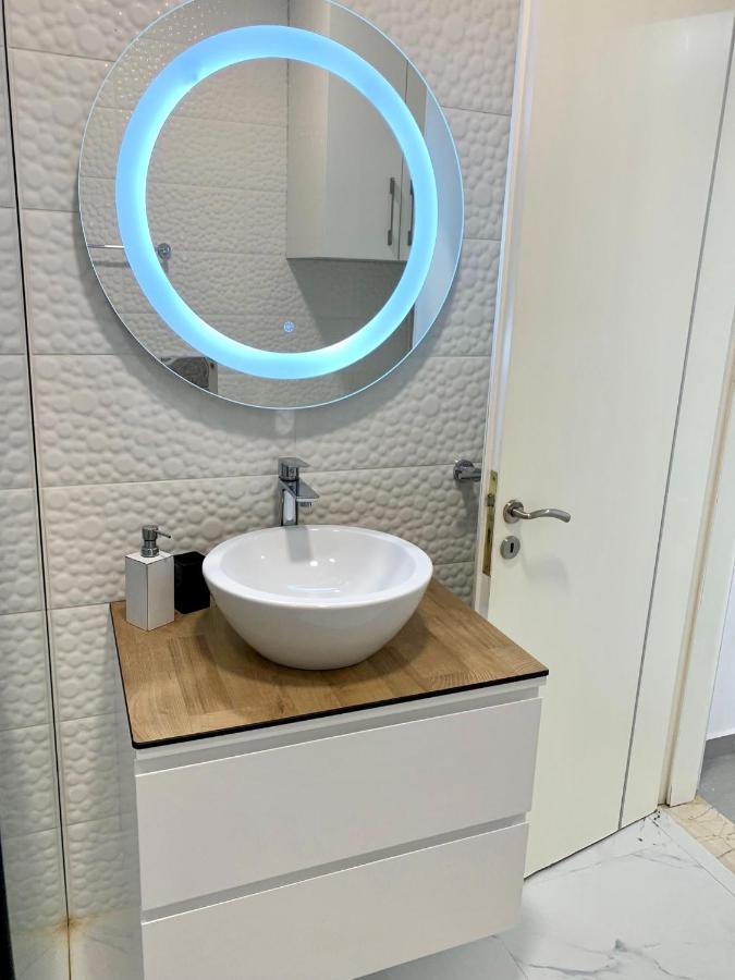 Loli Apartment Luxury White Residence Sarandë Exterior foto