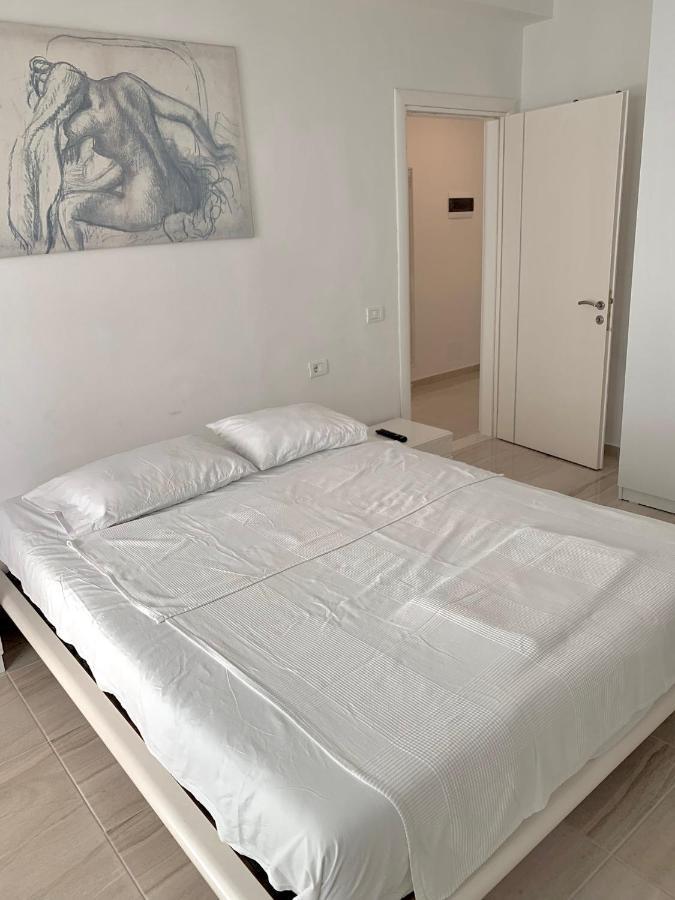 Loli Apartment Luxury White Residence Sarandë Exterior foto