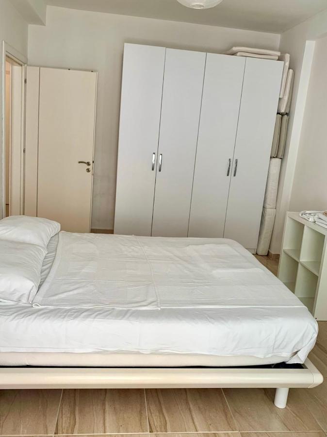 Loli Apartment Luxury White Residence Sarandë Exterior foto